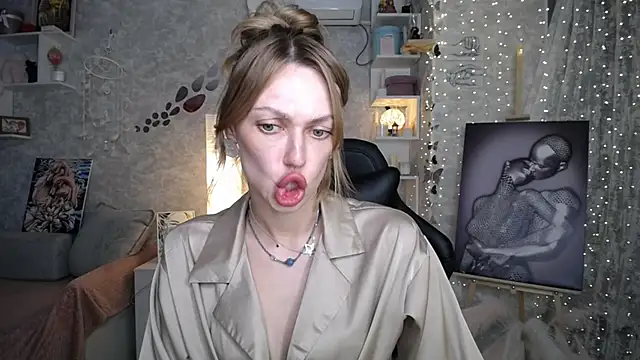 NickyAdamidi Adlı Modelin Canlı XXX Sohbeti
