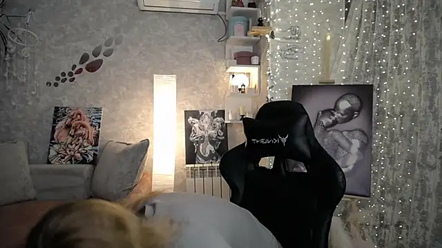 NickyAdamidiのライブチャットルーム
