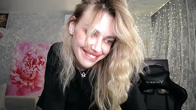 NickyAdamidi Chat XXX in diretta