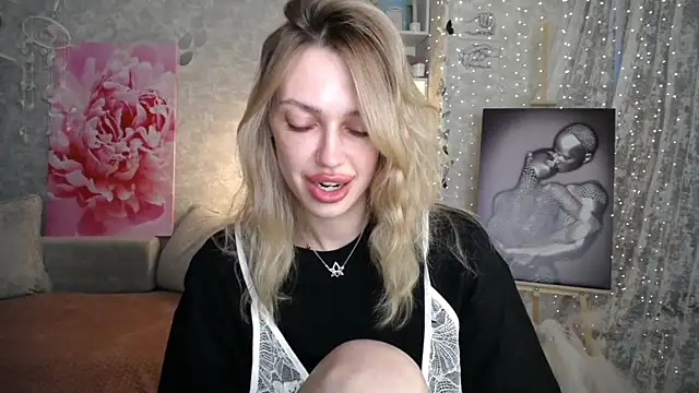 NickyAdamidi Cameră chat live