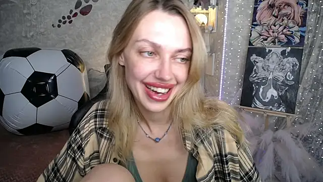 NickyAdamidi élő XXX-chatje