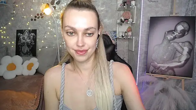 NickyAdamidi's Live XXX Chat