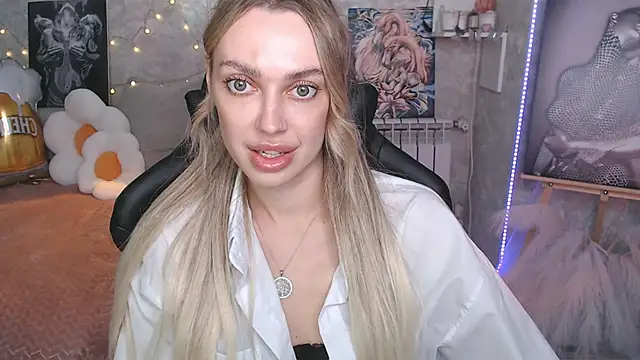 NickyAdamidi Live XXX-chat