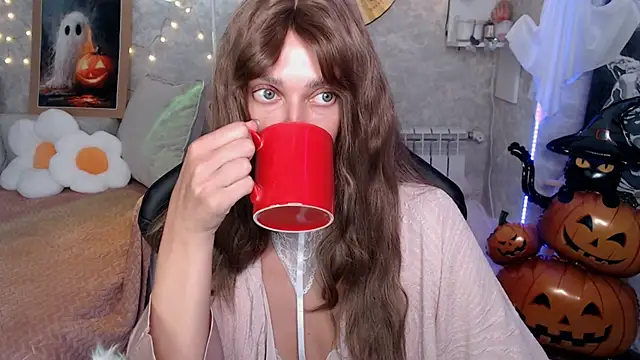 NickyAdamidi webkamerás műsora