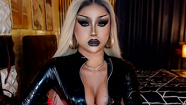 MassiveCockTrans' Webcam Show