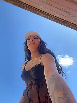 MystiqueXXX Show in webcam