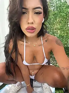 MystiqueXXX webcam show