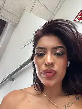 MystiqueXXX 网络视讯表演