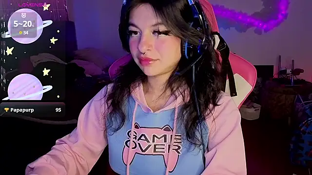 larah_uwu Live XXX-Chat
