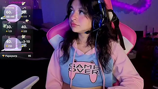 Вебкам-шоу larah_uwu