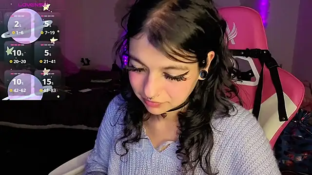 larah_uwu 现场XXX聊天