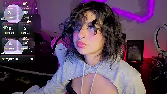 larah_uwu Live XXX-Chat
