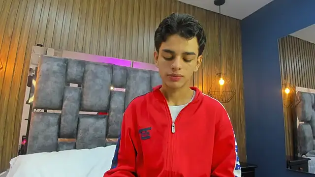 owen__johnson Show in webcam