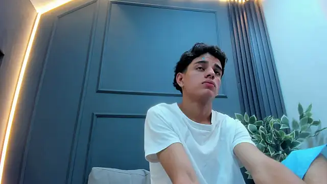 Show Webcam de owen__johnson