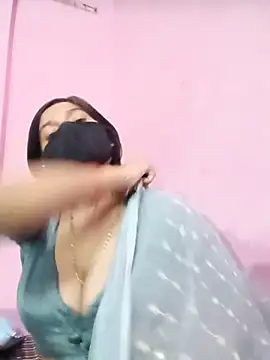 Pokazy przed kamerką – Your_Favourite_Madhuri