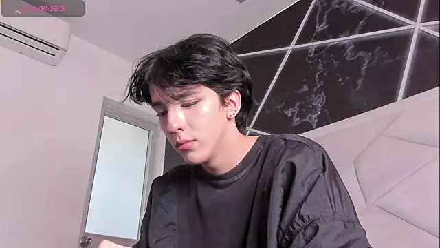 Show modela AerumChae na web-kameri