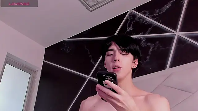 Show modela AerumChae na web-kameri