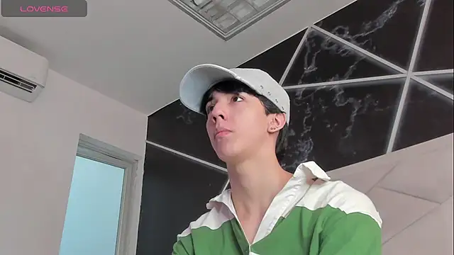Chat +18 de AerumChae ao vivo