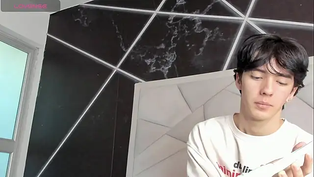 Show modela AerumChae na web-kameri