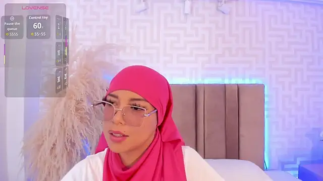 naishaa_ Adlı Modelin Web Kamerası Şovu
