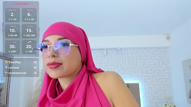 naishaa_'s Live XXX Chat
