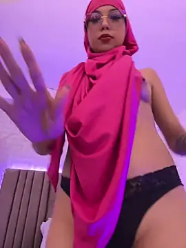 Czat XXX na żywo – naishaa_