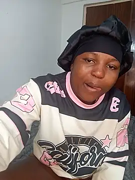 SweetHoney21_ Show in webcam