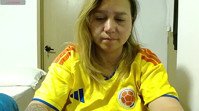 Czat XXX na żywo – LauraReeves