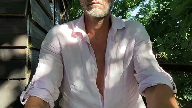 הופעת וובקאם של mecchaude