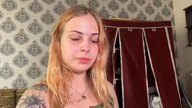 Webkamerová show Alismoona