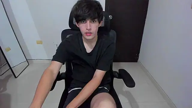 eren_188 élő XXX-chatje