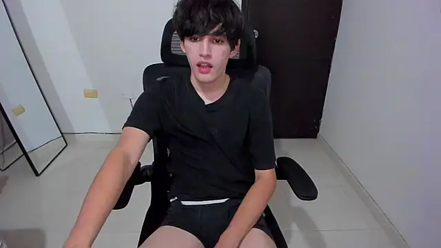 eren_188 Live XXX-Chat