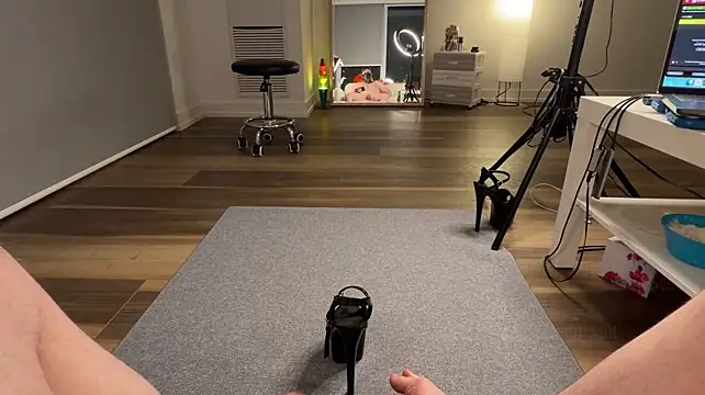 twofiresouls Show in webcam