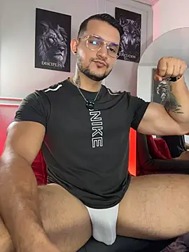 Marco_Vega Show in webcam