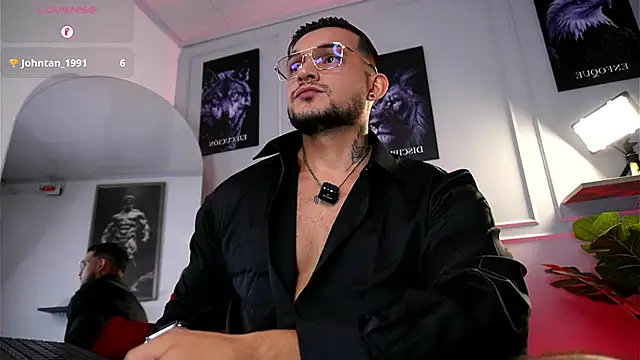 Marco_Vega: вебкам-шоу