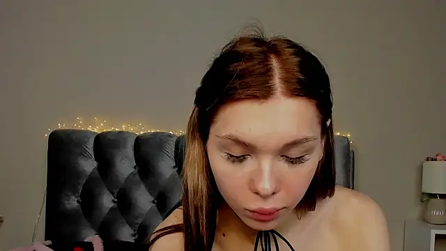Blondy_Fina Show in webcam