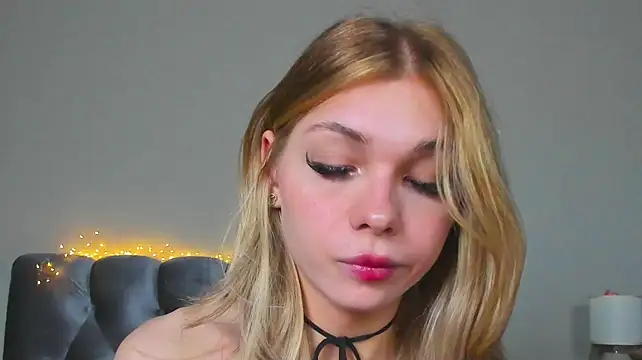 عرض كام Blondy_Fina