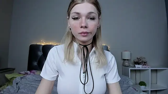 Pokazy przed kamerką – Blondy_Fina