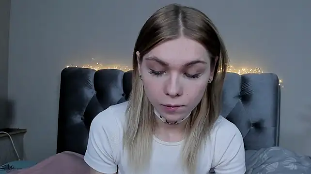 Blondy_Finan Webbikameraesitys