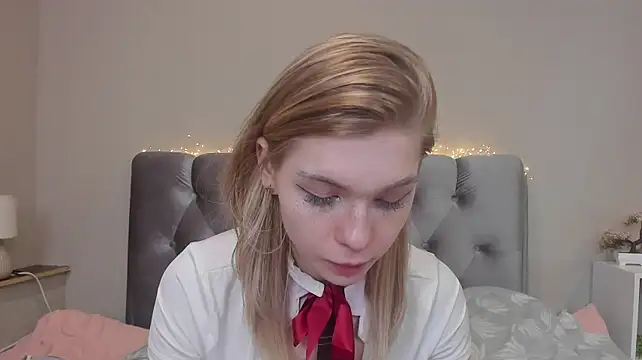Blondy_Fina Webcam Show