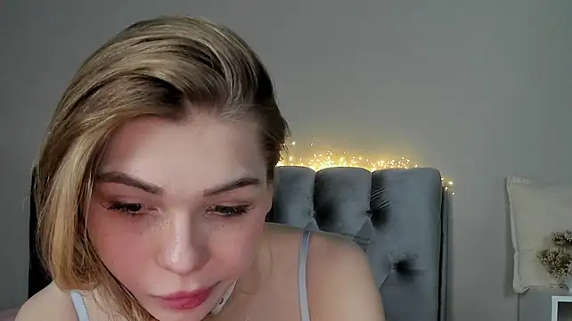 Pokazy przed kamerką – Blondy_Fina