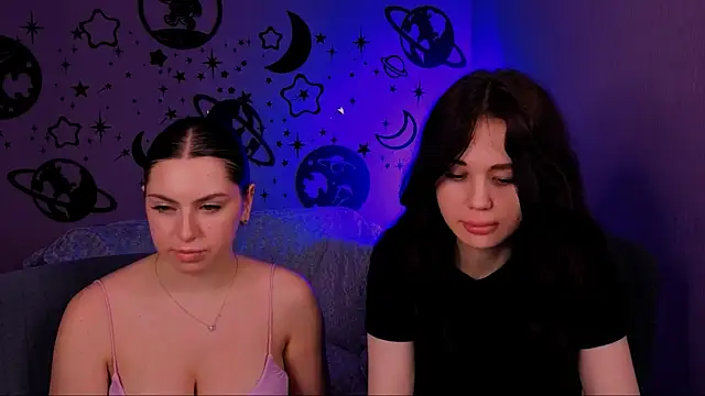 riley_sanders élő XXX-chatje