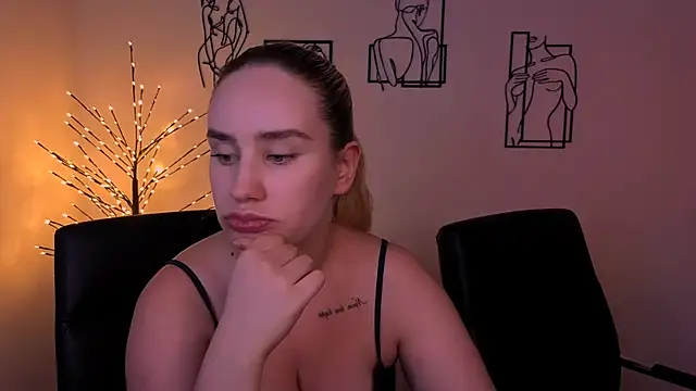 Webkamerová show riley_sanders