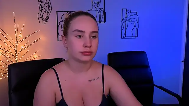 Show modela riley_sanders na web-kameri