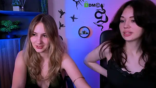 riley_sanders: διαδικτυακό σόου στην κάμερα