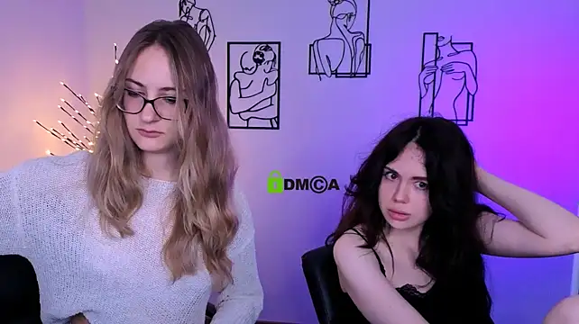 riley_sanders élő XXX-chatje