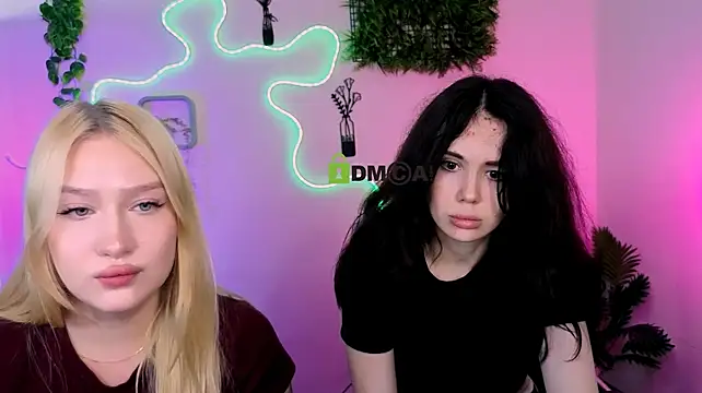 riley_sanders' Live XXX Chat