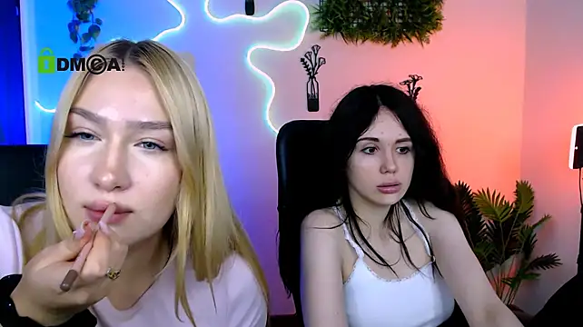 Show modela riley_sanders na web-kameri