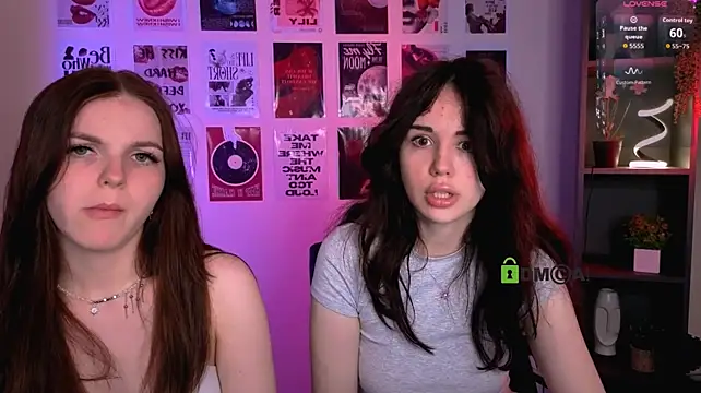 הופעת וובקאם של riley_sanders
