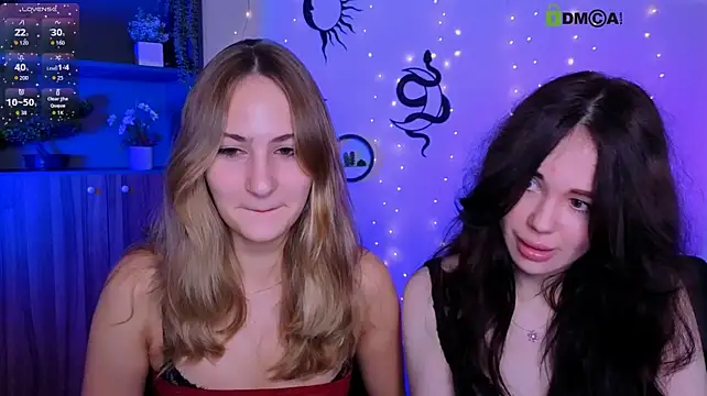הופעת וובקאם של riley_sanders